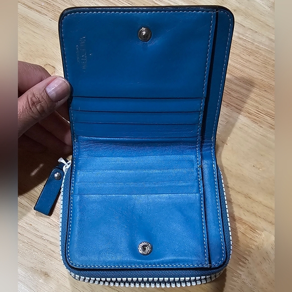 Authentic Valentino Garavani Blue Leather Trifold wallet with White Studs EUC - Picture 11 of 14